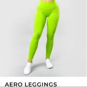 Alphalete Aero Leggings Sz small, Neon Green